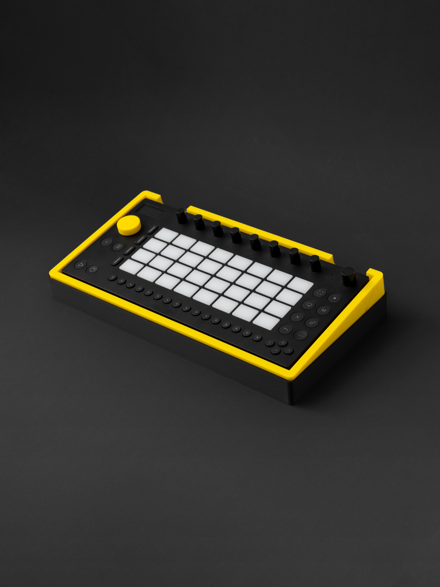 synthboard-11 Live Case for Ableton Move - Image 1